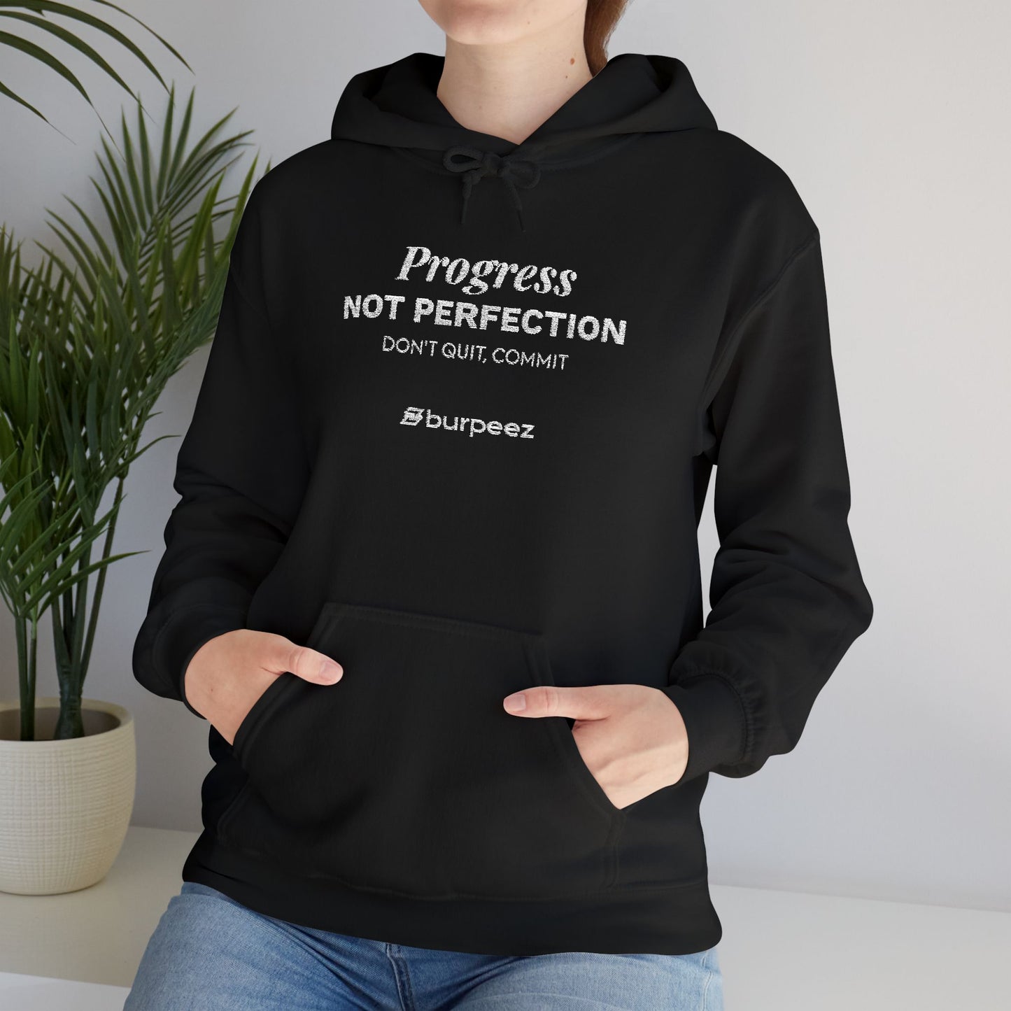 Hoodie unisex brodé « Progress not perfection »