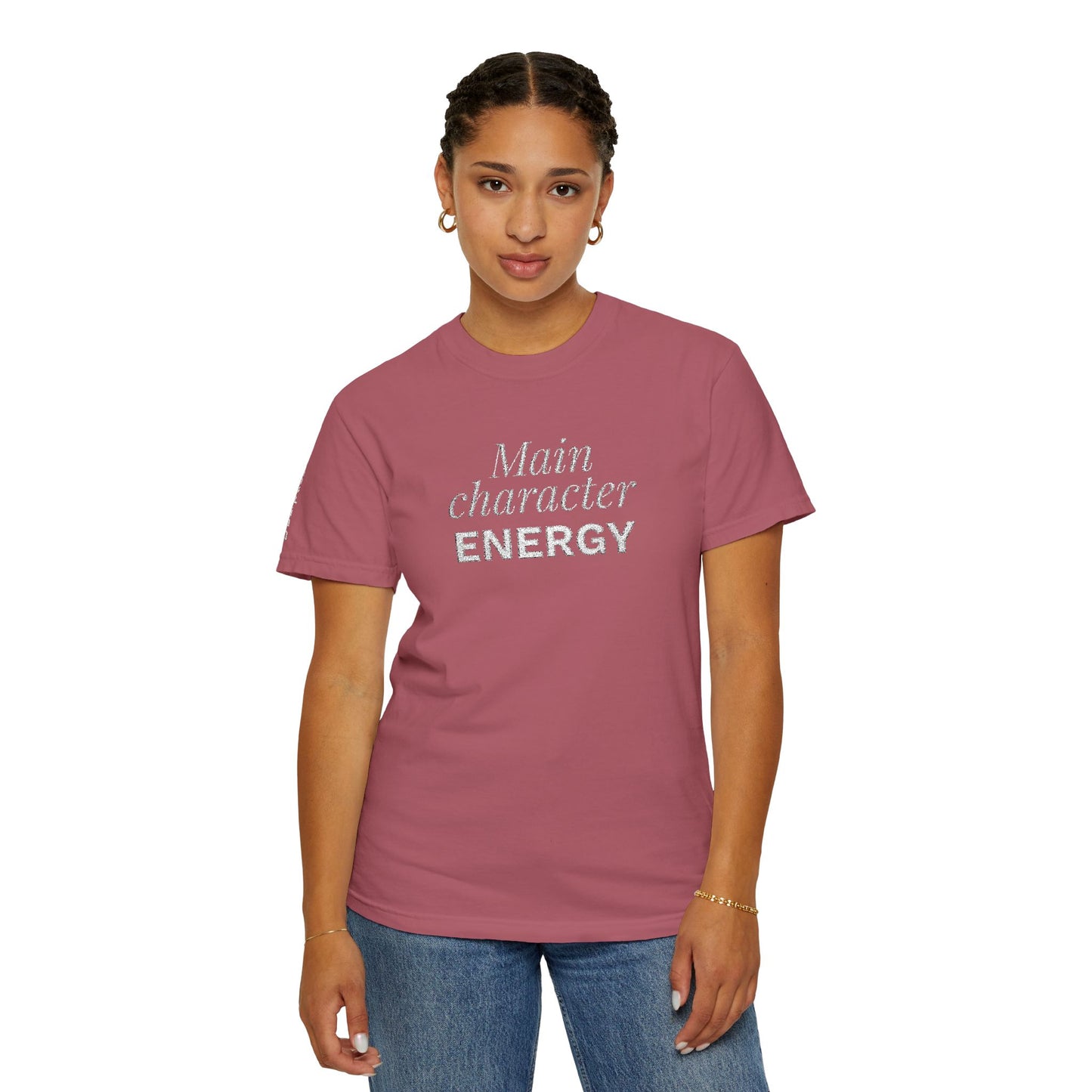 T-shirt unisex brodé « Main Character Energy »