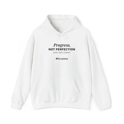 Hoodie unisex brodé « Progress not perfection »