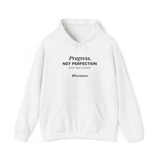 Hoodie unisex brodé « Progress not perfection »