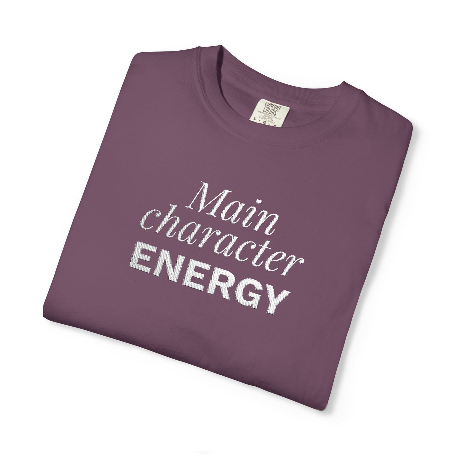 T-shirt unisex brodé « Main Character Energy »
