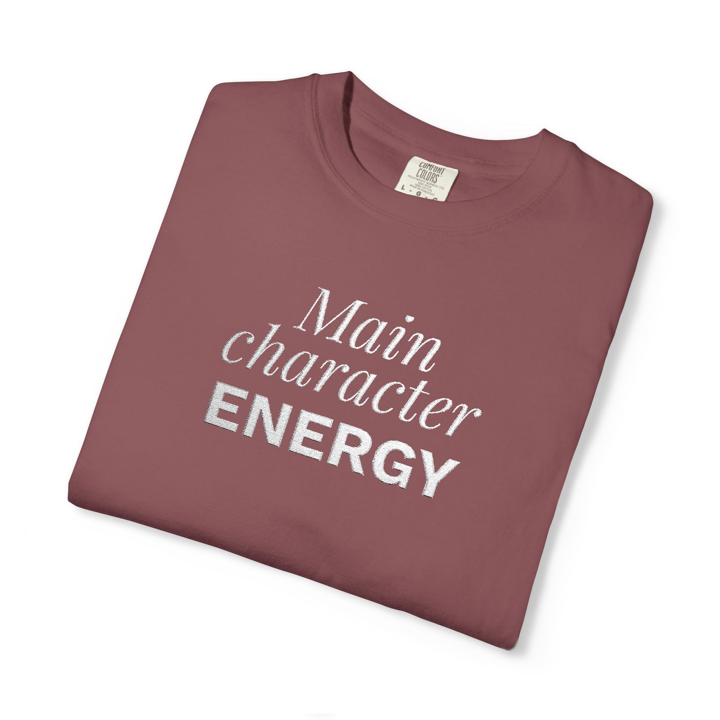 T-shirt unisex brodé « Main Character Energy »