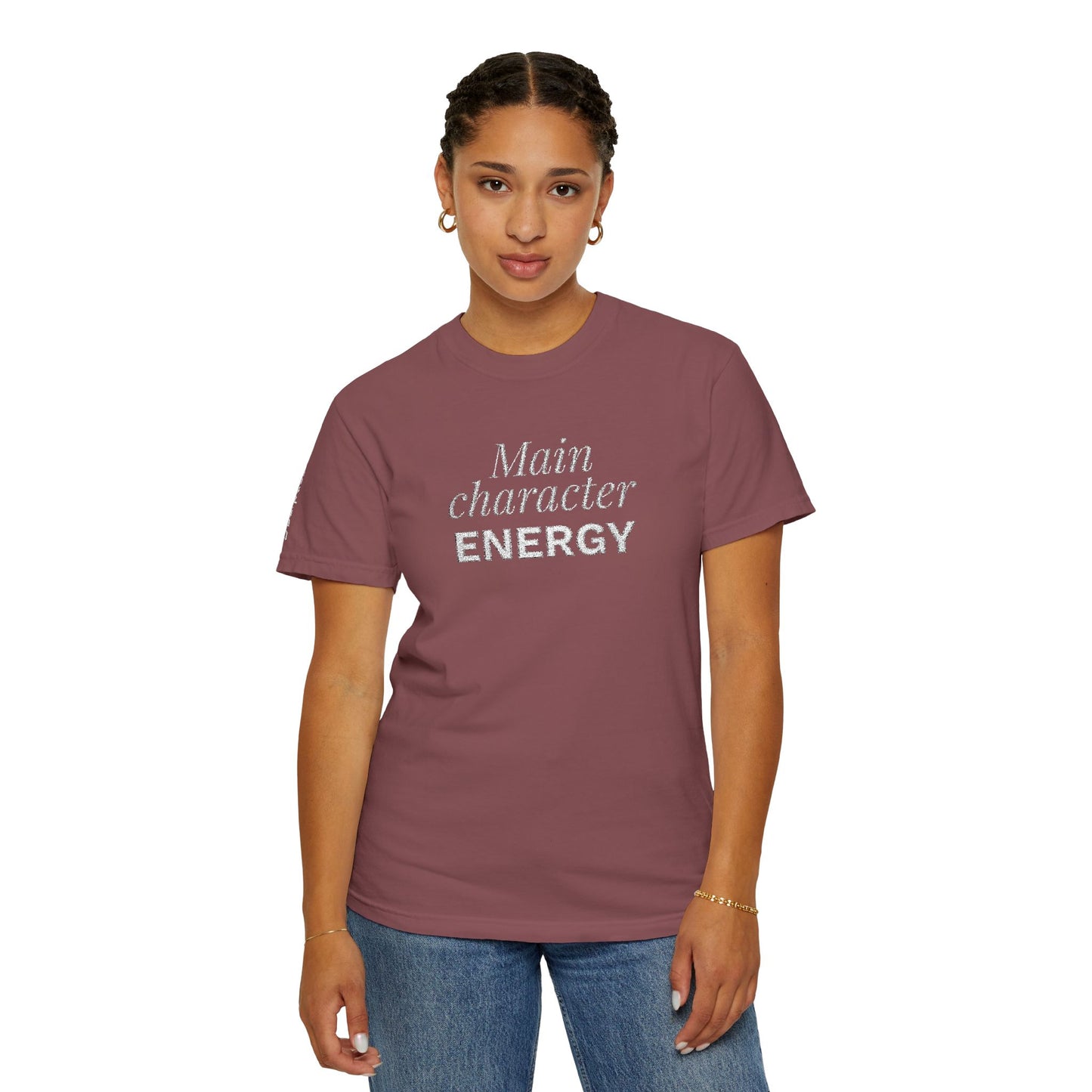 T-shirt unisex brodé « Main Character Energy »