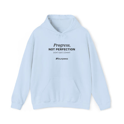 Hoodie unisex brodé « Progress not perfection »